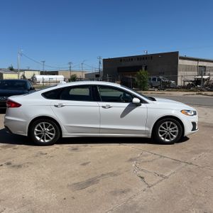 FORD FUSION SE - 10