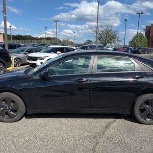 HYUNDAI ELANTRA SEL - 4