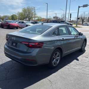 VOLKSWAGEN JETTA SE - 8