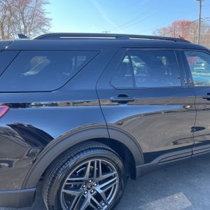 FORD EXPLORER ST-LINE - 9