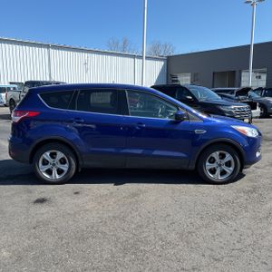 FORD ESCAPE SE - 10