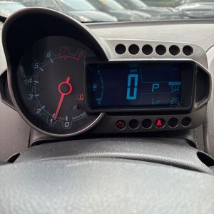 2015 Chevrolet SONIC LS — миниатюра 38