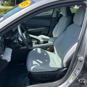 صورة مصغرة 32 لـ 2024 Hyundai ELANTRA LIMITED