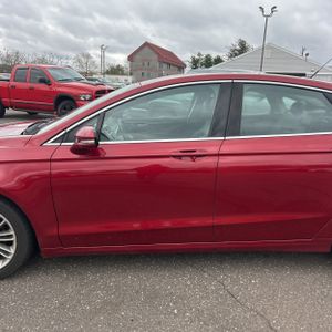 FORD FUSION SE - 4