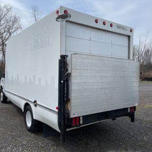 FORD E-350 CUTAWAY - 5