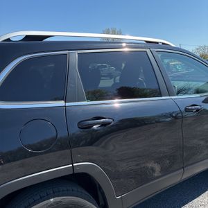 JEEP CHEROKEE LIMITED - 9