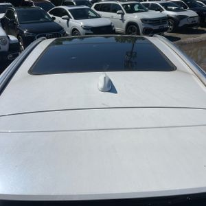 صورة 16 لـ 2025 Genesis GV70 2.5T STANDARD