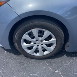 2024 Toyota COROLLA LE 缩略图 17