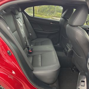 2024 Lexus IS 300 BASE — миниатюра 35