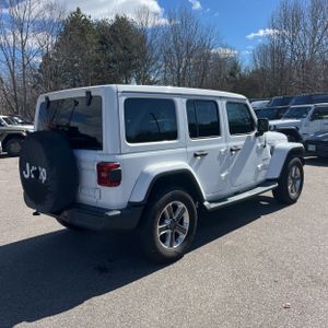 Jeep Wrangler Sahara - 5