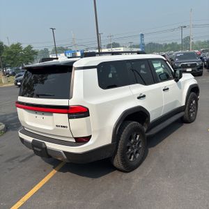 صورة 8 لـ 2025 Lexus GX 550 OVERTRAIL