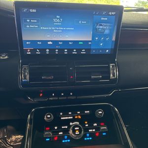 صورة مصغرة 37 لـ 2023 Lincoln NAVIGATOR L RESERVE