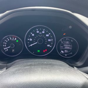 صورة 39 لـ 2022 Honda HR-V LX