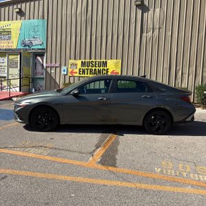 HYUNDAI ELANTRA SEL SPORT - 3