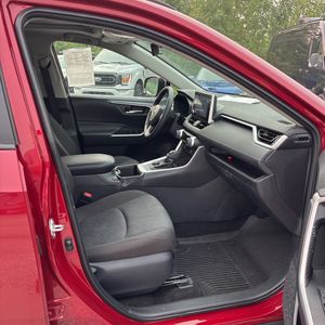 2025 Toyota RAV4 HYBRID XLE — миниатюра 33