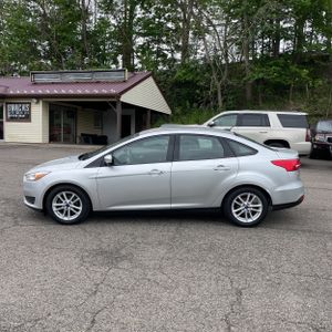 FORD FOCUS SE - 3