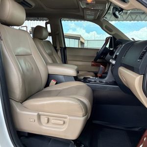2021 Toyota SEQUOIA PLATINUM — миниатюра 31