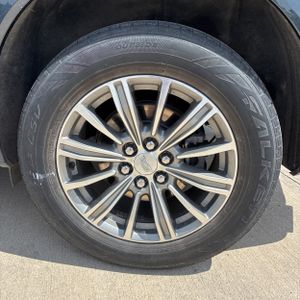 2019 Cadillac XT5 LUXURY — фото 18