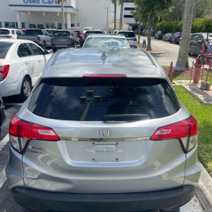 صورة 16 لـ 2022 Honda HR-V LX