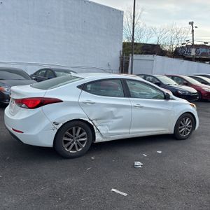 HYUNDAI ELANTRA SE - 10