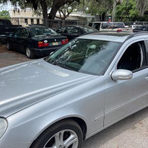 MERCEDES-BENZ E-CLASS - 2