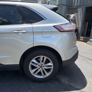 FORD EDGE SEL - 6