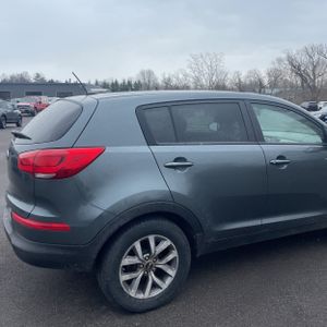 KIA SPORTAGE LX - 9