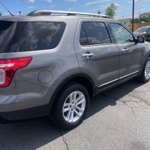 FORD EXPLORER XLT - 9