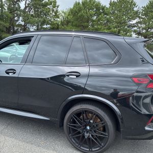 صورة 6 لـ 2024 BMW X5 M COMPETITION