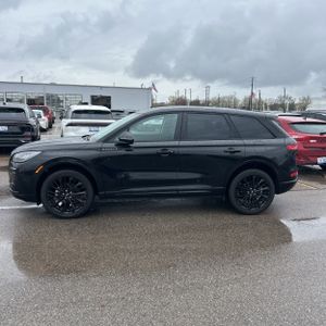 LINCOLN CORSAIR PREMIERE - 3