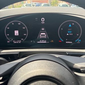 2025 Porsche CAYENNE thumbnail 40