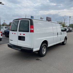 CHEVROLET EXPRESS CARGO 2500 - 8