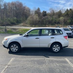SUBARU FORESTER X - 3