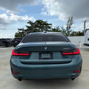 BMW 3 Series 330i - 7