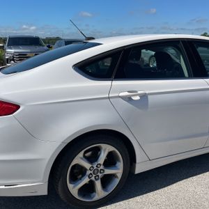 FORD FUSION SE - 9