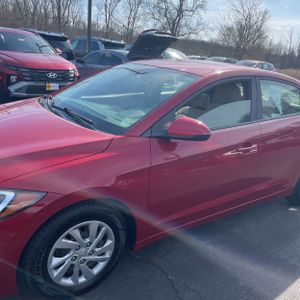 HYUNDAI ELANTRA SE - 2