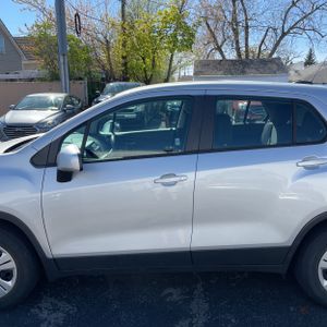 CHEVROLET TRAX - 4