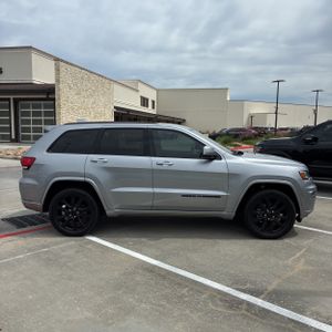 JEEP GRAND CHEROKEE ALTITUDE - 10