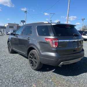 FORD EXPLORER XLT - 5