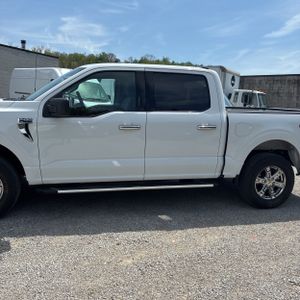 FORD F-150 XLT - 4
