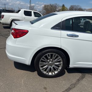 CHRYSLER 200 LIMITED - 9