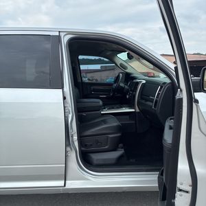 صورة مصغرة 27 لـ 2015 RAM 1500 LARAMIE