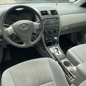 2010 Toyota COROLLA LE — миниатюра 34