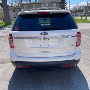 FORD EXPLORER XLT - 7