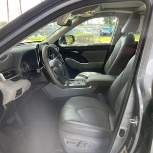 2022 Toyota HIGHLANDER XLE thumbnail 29
