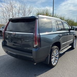CADILLAC ESCALADE LUXURY - 8