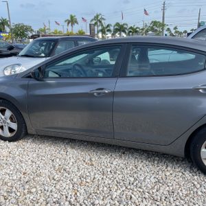 2012 Hyundai ELANTRA GLS 照片 4