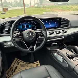 2025 Mercedes-BENZ GLS thumbnail 38