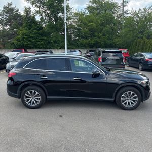2026 Mercedes-BENZ GLC photo 10