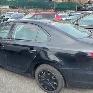 VOLKSWAGEN JETTA BASE - 6